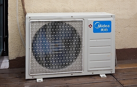 空调外机震动